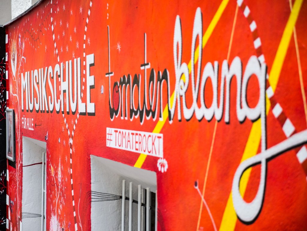 Tomatenklang - Fassade Kreuzberg